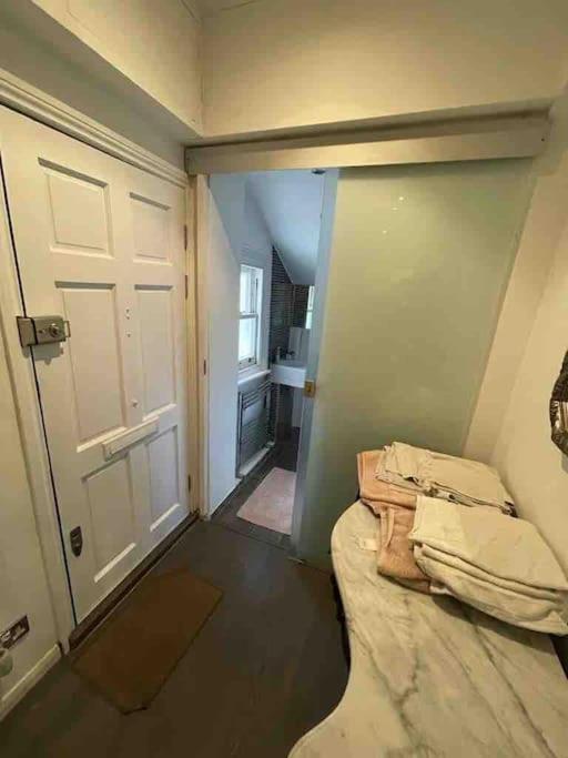 Large Studio Flat In Kensington London Exterior photo